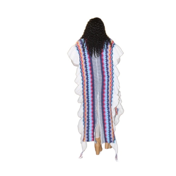 Colorful Zigzag Patterned Poncho - Picture 3 of 6